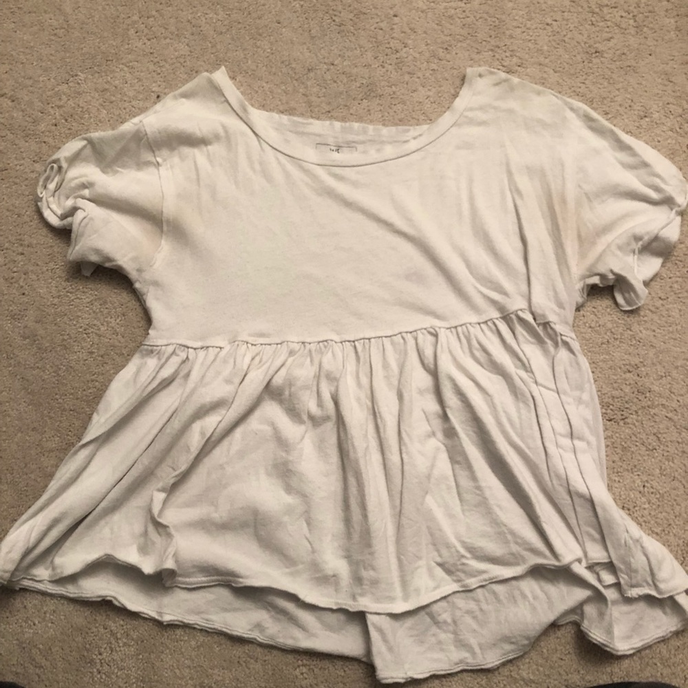 Oversized white top